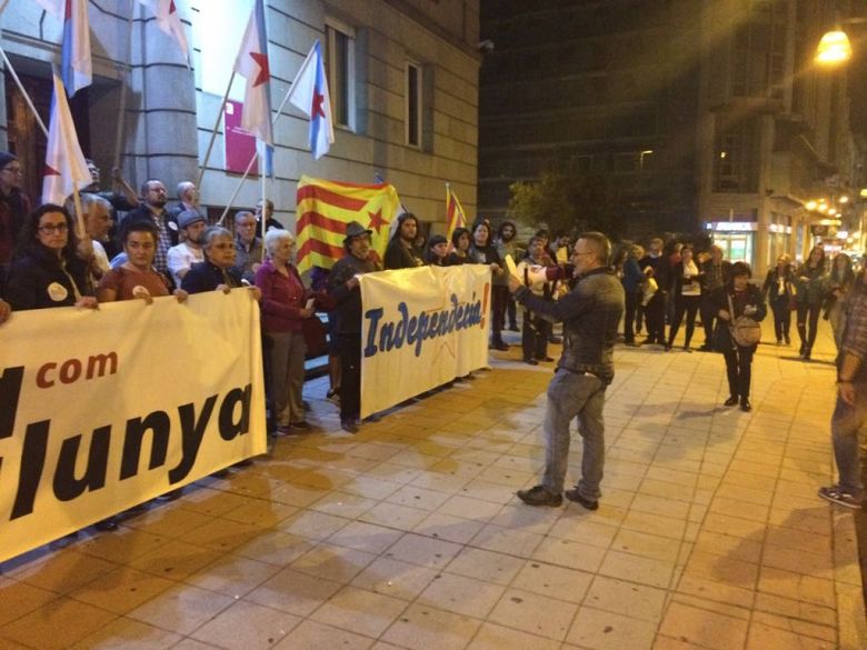 17-10-27 GalizaConCatalunyaOurense02.jpeg